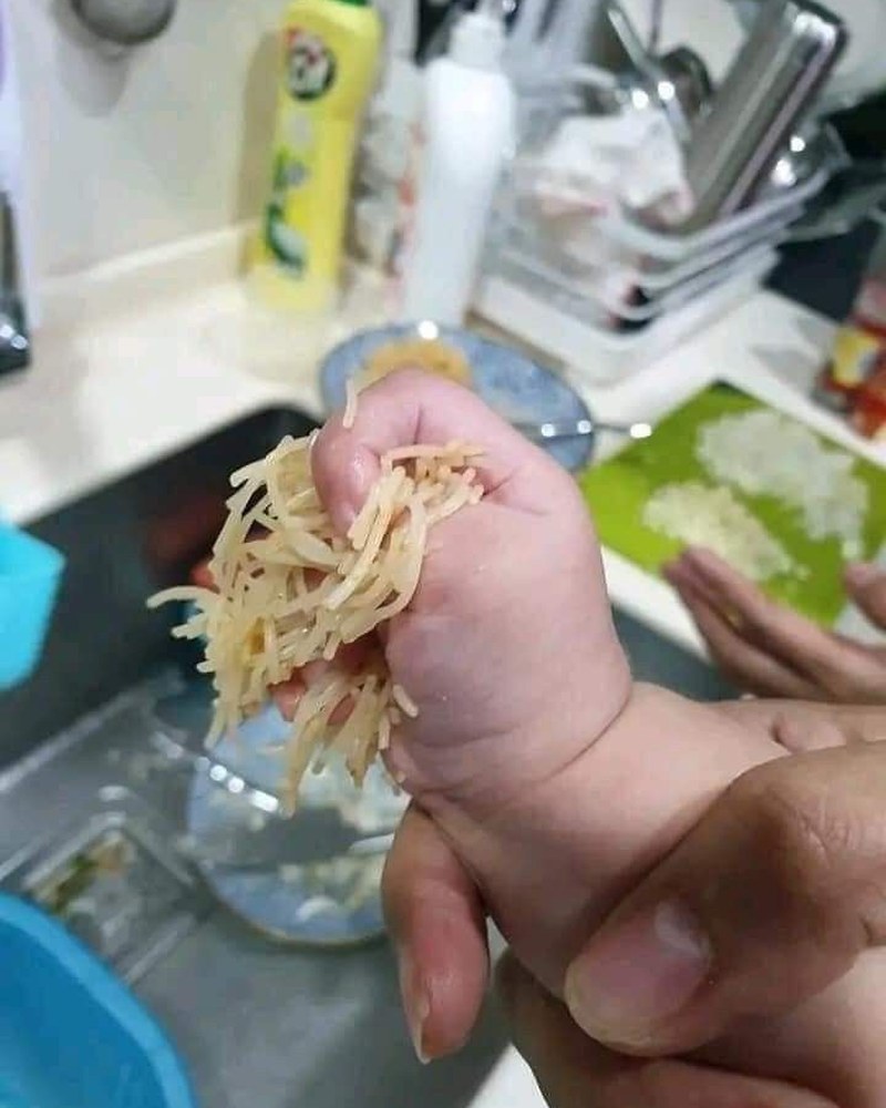 Tại sao khi còn nhỏ, bé trai lại khó nuôi hơn bé gái rất nhiều?