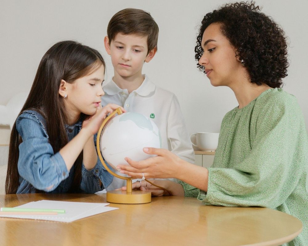 Giai đoạn trẻ 5–6 tuổi (Tiền tiểu học) con bắt đầu làm quen với quy tắc Phonics (đánh vần tiếng Anh)