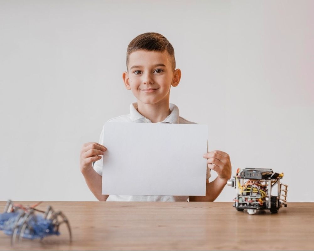 Khả năng cá nhân hóa & Kết nối cảm xúc với trẻ dưới 10 tuổi của Cuppy Robot được đánh giá cao hơn với trí nhớ AI tạo môi trường giao tiếp an toàn, không phán xét