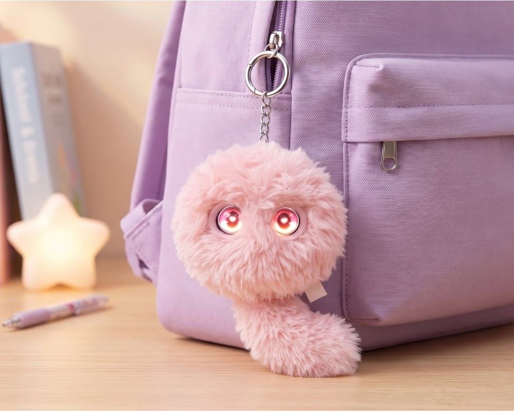 Ba mẹ nên mua Cuppy khi muốn tìm kiếm một giải pháp luyện phản xạ cất lời tiếng Anh tự nhiên tại nhà, đặt ưu tiên hàng đầu vào việc bảo vệ đôi mắt cho con
